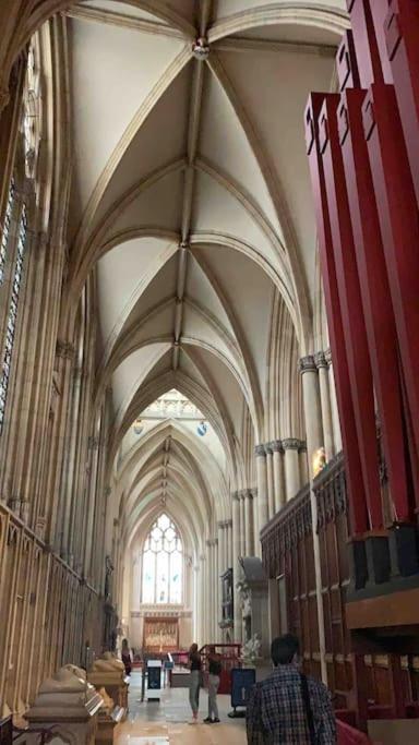 Betty'S Minster View - 6 Twins Or 3 Superkings -Central With Free Parking York Esterno foto