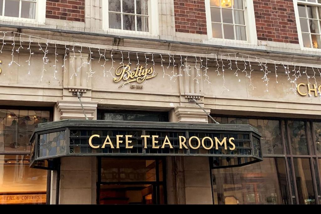 Betty'S Minster View - 6 Twins Or 3 Superkings -Central With Free Parking York Esterno foto
